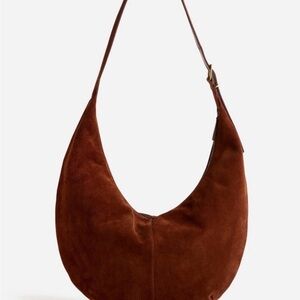 Madewell The Essential Curve Shoulder Bag in Soft Mahogany